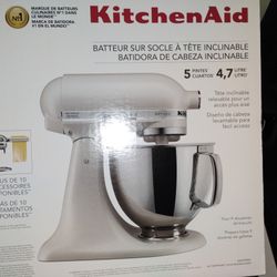 KITCHENAID ARTISAN 5QT STAND MIXER 