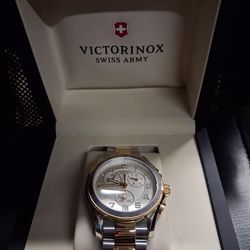 Victorinox Swiss army watch/brand new in box!! Very stylish and nice!!