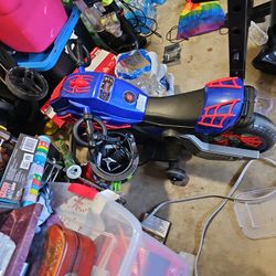 Spiderman Bike With Helmet