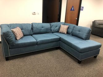 🚀 Same Day Delivery 🚀 Laurissa Sectional Sofa $1,399.00