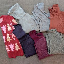 Women's Sweater Bundle Size S/M - 7 pieces!