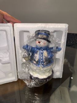 Thomas Kinkade “Victorian Christmas” Snowman Figurine w/ COA & Box