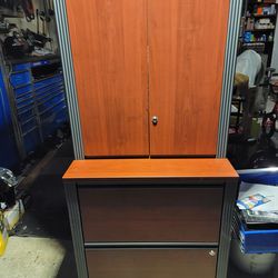 Locking cabinet with file drawers