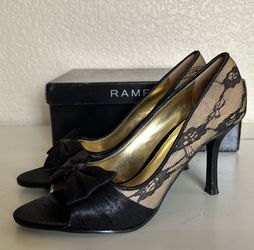 Elegant dress shoes worn once mint condition