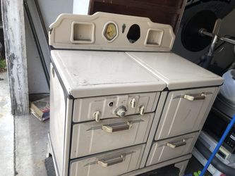 O’Keefe & Merritt antique stove