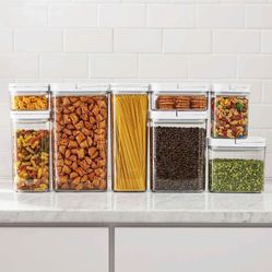 14 assorted airtight fliplock containers