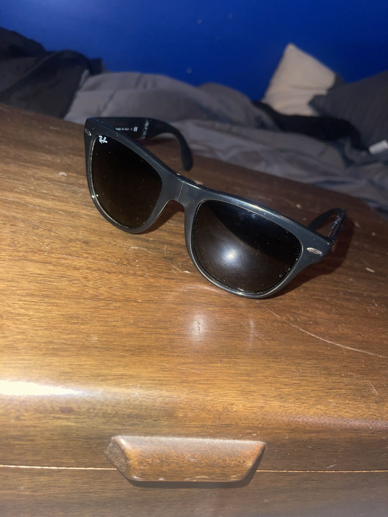 Vintage Ray Ban Wayfarer Folding Sunglasses (Brand New Condition)