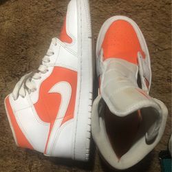 Nike Air Jordan 1 SE Mid Bright Citrus Size 7