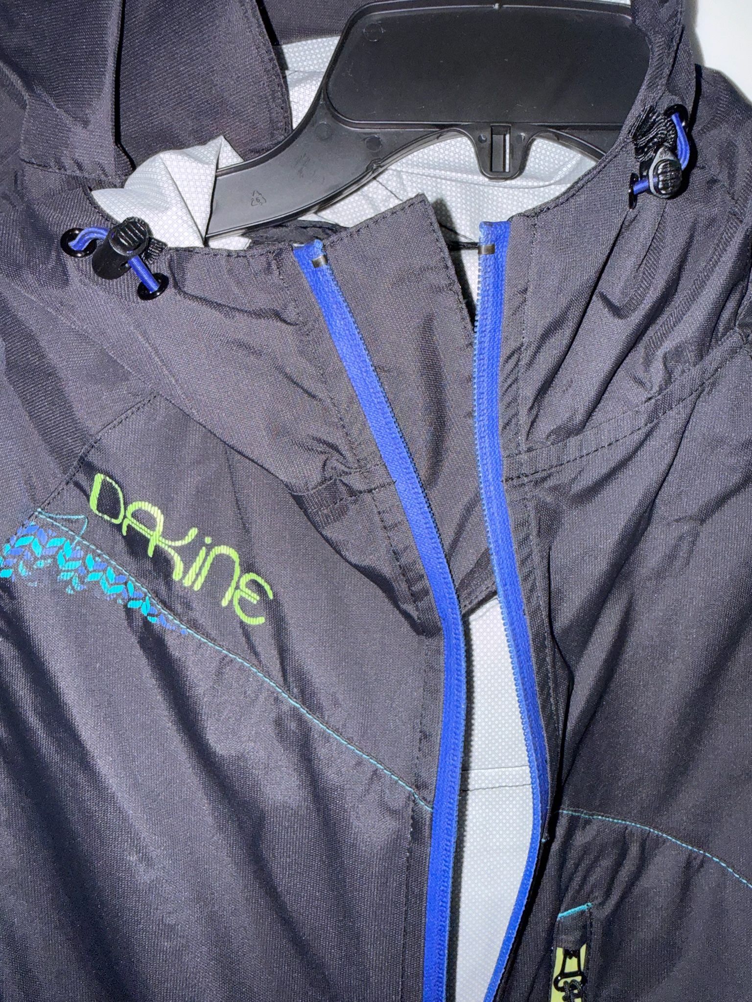 GUC Women’s Dakine Black Hooded Rain Jacket Size Small