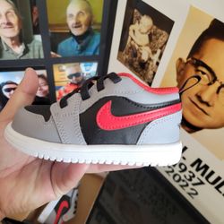 Jordan 1 Low ALT