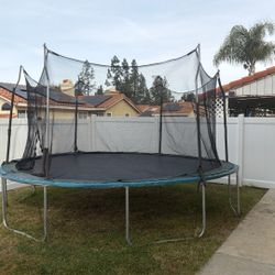 🔥 14-FT TRAMPOLINE w/ SAFETY NET – PRICED TO MOVE!