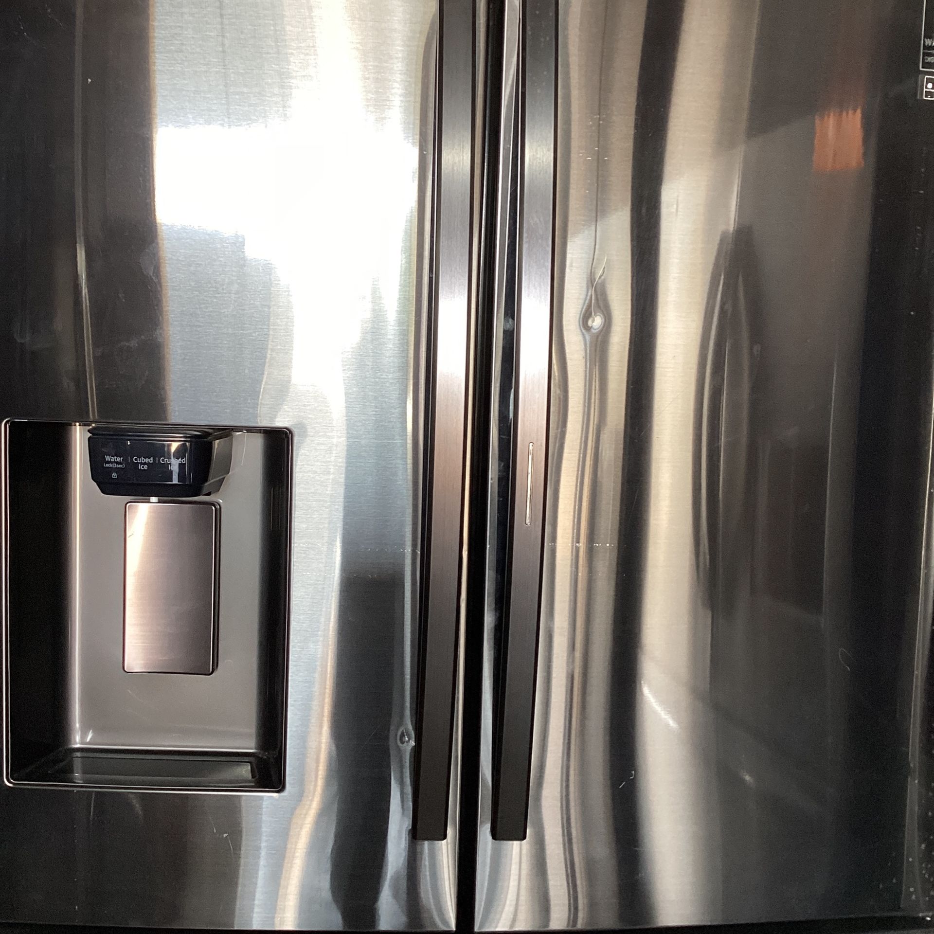 Samsung RF28R7351 27.8Cu. Ft. 4-Door French Door Food Showcase Refrigerator in Black Stainless Steel