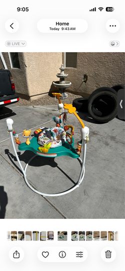 Baby Activity Jumper / Exersaucer – Toys Included – $15