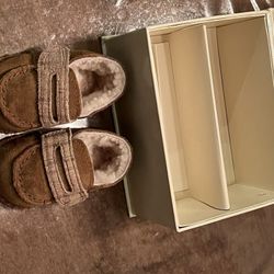 Baby UGG Slippers Never used. Size 0-6 mo. Great for Xmas