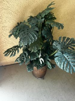 Faux plant decor 38" tall