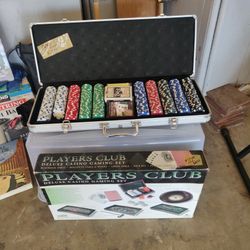 New Deluxe Poker Game & Used Poker Chips Case$30 Both