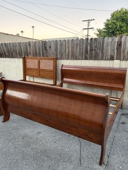 Beautiful King Size Bed Frame 