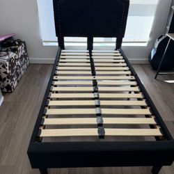 Twin Size Bed 