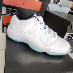 Jordan 11's SIZE 4Y