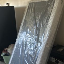 (2) twin xl /cal king box springs