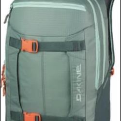 Dakine Mission Pro 25L Snowboard Backpack