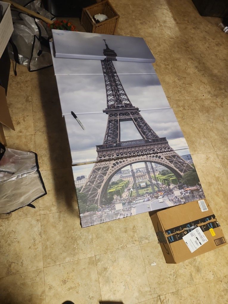 Large Eiffel Tower Multi Piece Canvas Decoration