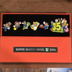 Super Mario 35th Anniversary pinset. #2