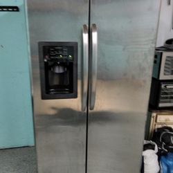 Refrigerator $300