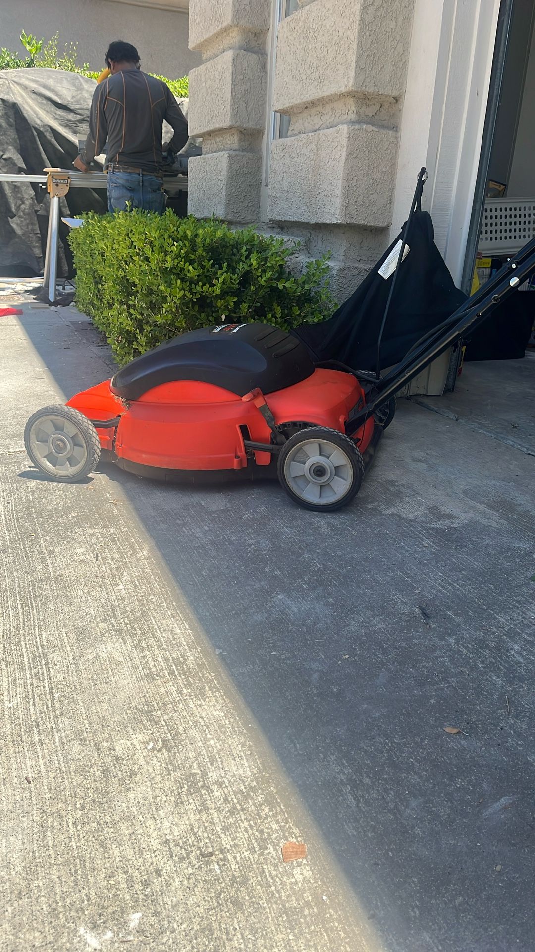 Electric Lawn Mower