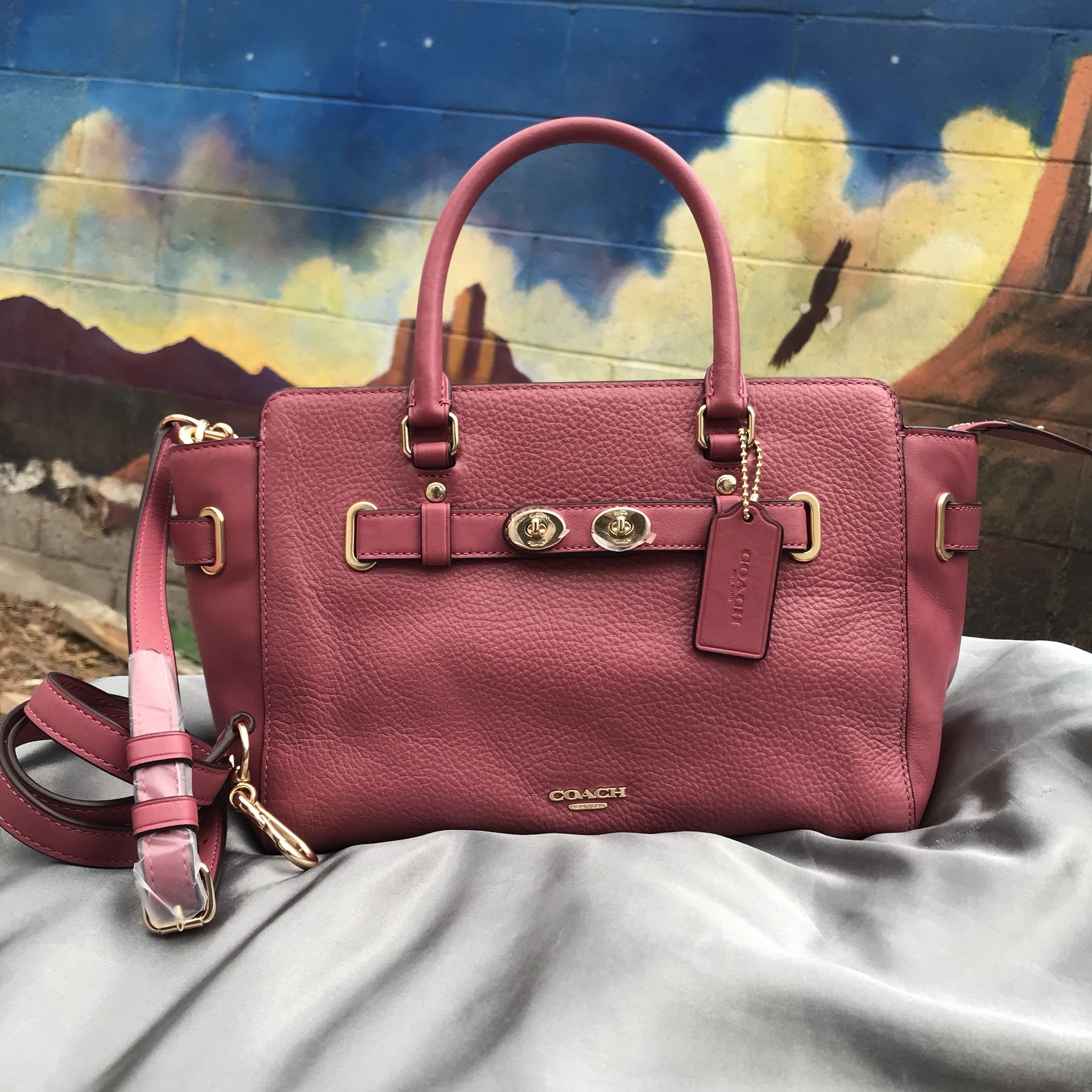 Coach Blake Carryall No. F55665 Light Gold Rouge for Sale in Las