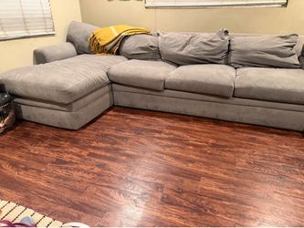 Couch - used, gray, H =27 W = 78 L = 166