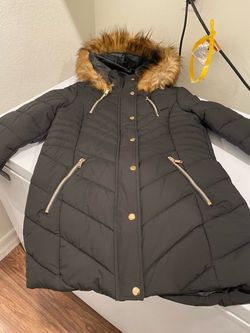 cozy new woman coat whit tags