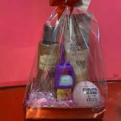 Victoria Secret Velvet Petals Golden Gift Set 