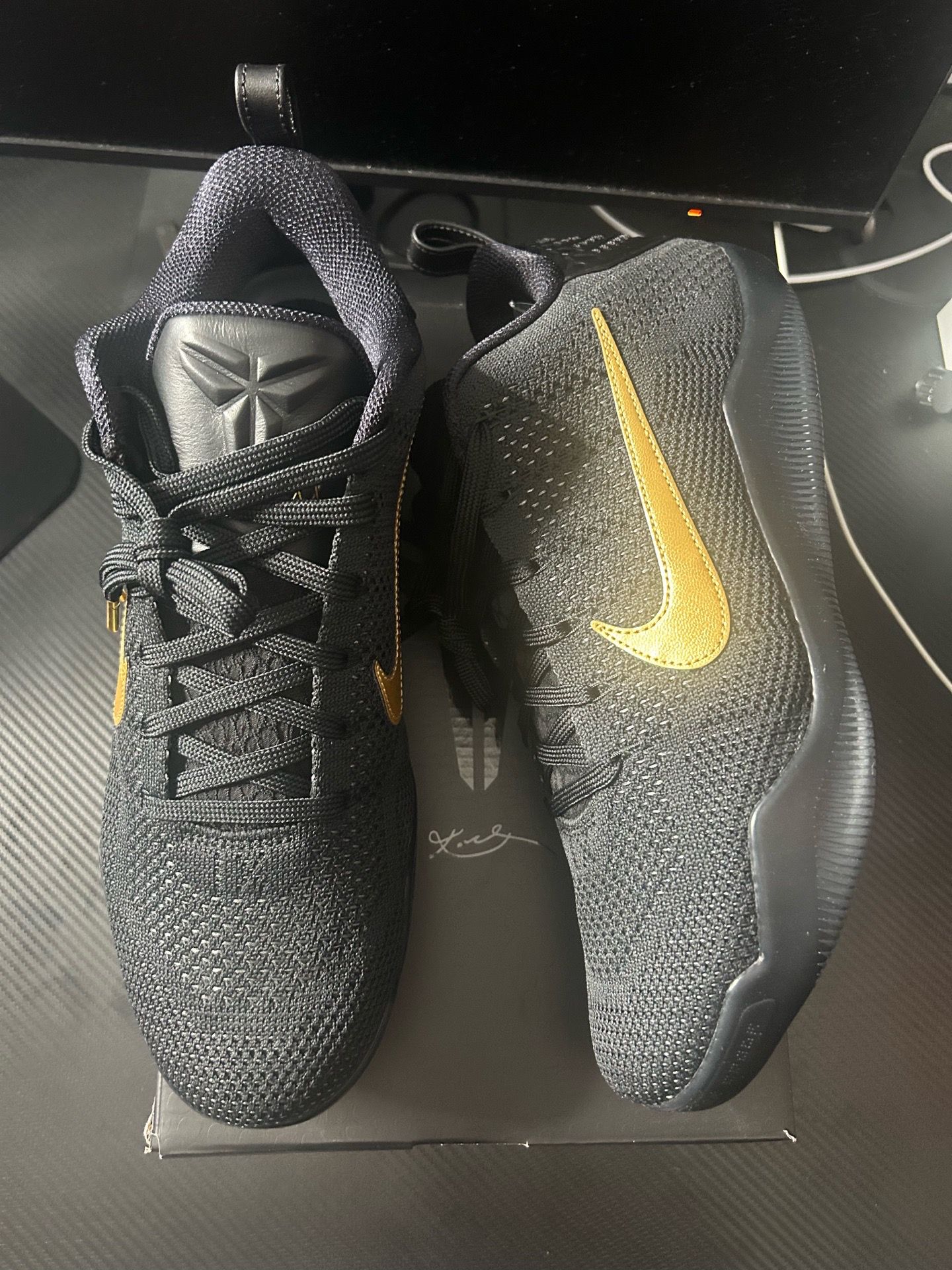 Nike Kobe 11 Fade To Black Size 11.5
