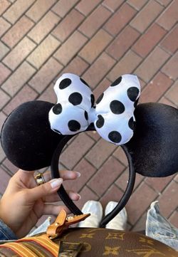 black and white Minnie ears