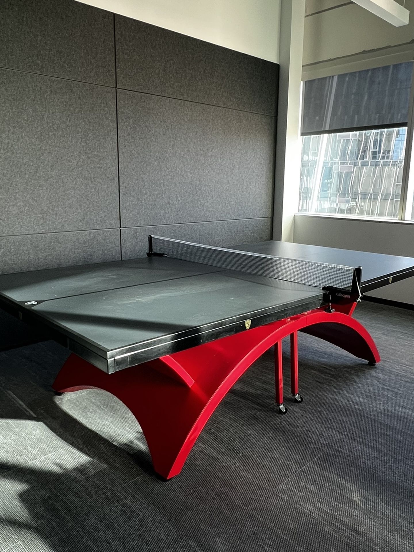 Killerspin Revolution SVR Ping Pong Table & Paddles