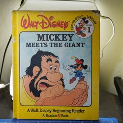 Vintage Mickey Meets the Giant Walt Disney Fun-To-Read Library Volume 1 ( 1986).