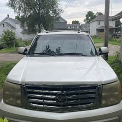 2004 Cadillac Escalade