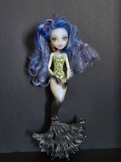 Sirena Von Boo Freaky Fusion Doll Monster High Hybrids Mermaid Ghost