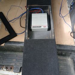 Jl Audio  10inchs In Custom Box With Kicker Amp 400.1 Comp 