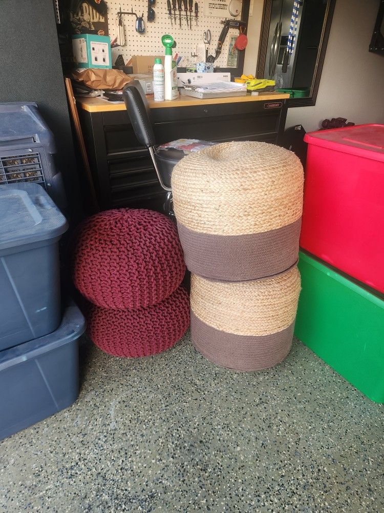 Pouf Ottomans