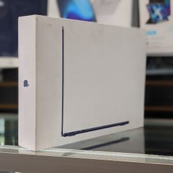 MacBook Air M3 Chip 13 Inch