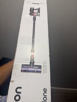 Dyson Cordless Stick Vacuum with Motorbar Head