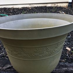 Pots. 15x16”. 2/$13