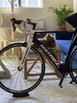 57cm Kestrel Talon Carbon Road Bike – Shimano 105