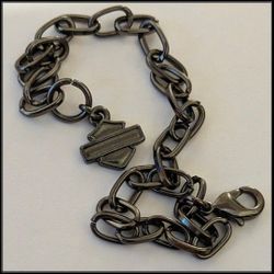 Harley Davidson Mini Bar & Shield Charm Bracelet Gunmetal Gray Stainless Steel Chain 
