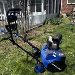 SnowJoe Snow Thrower 