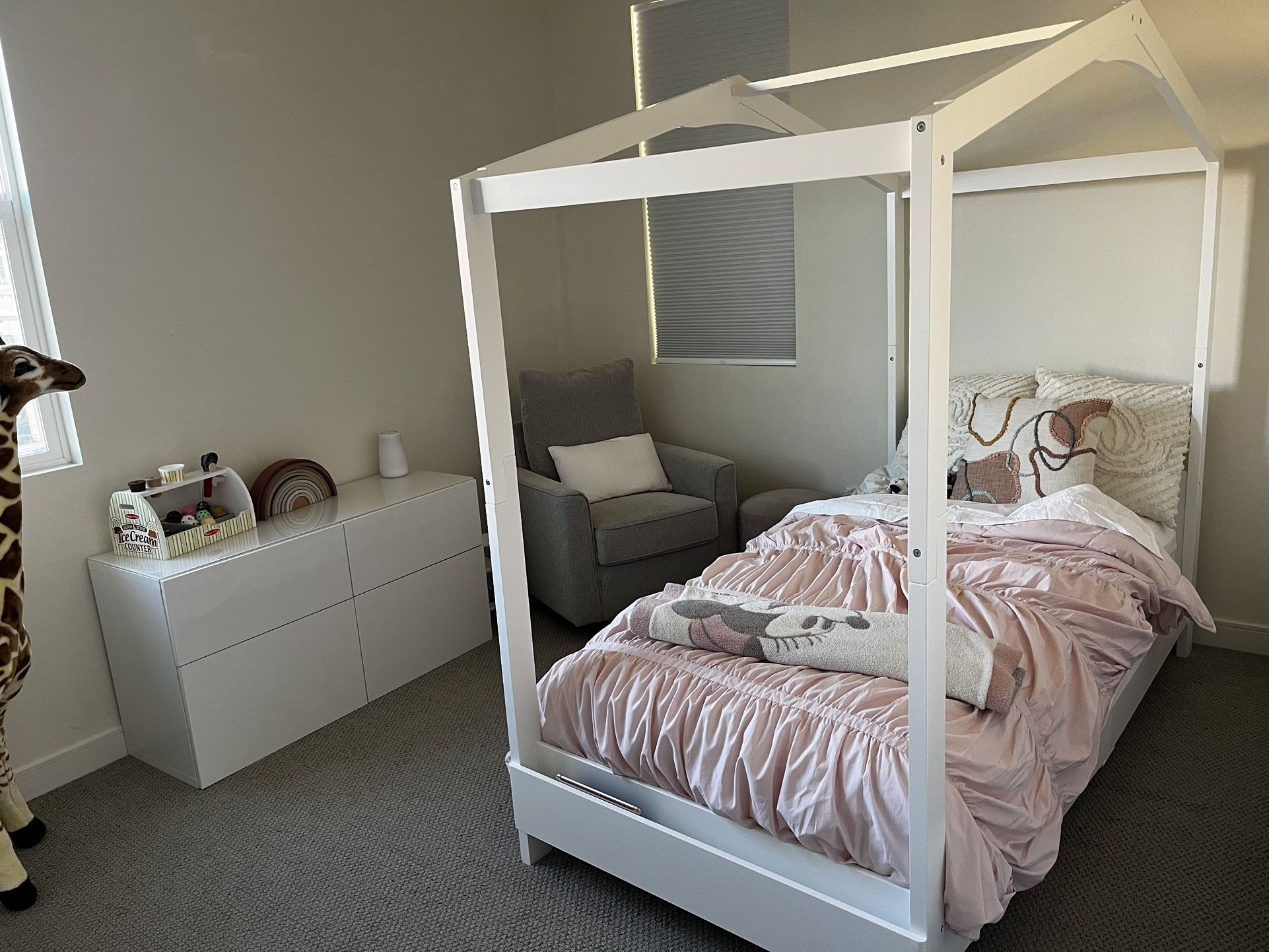 Twin Bed