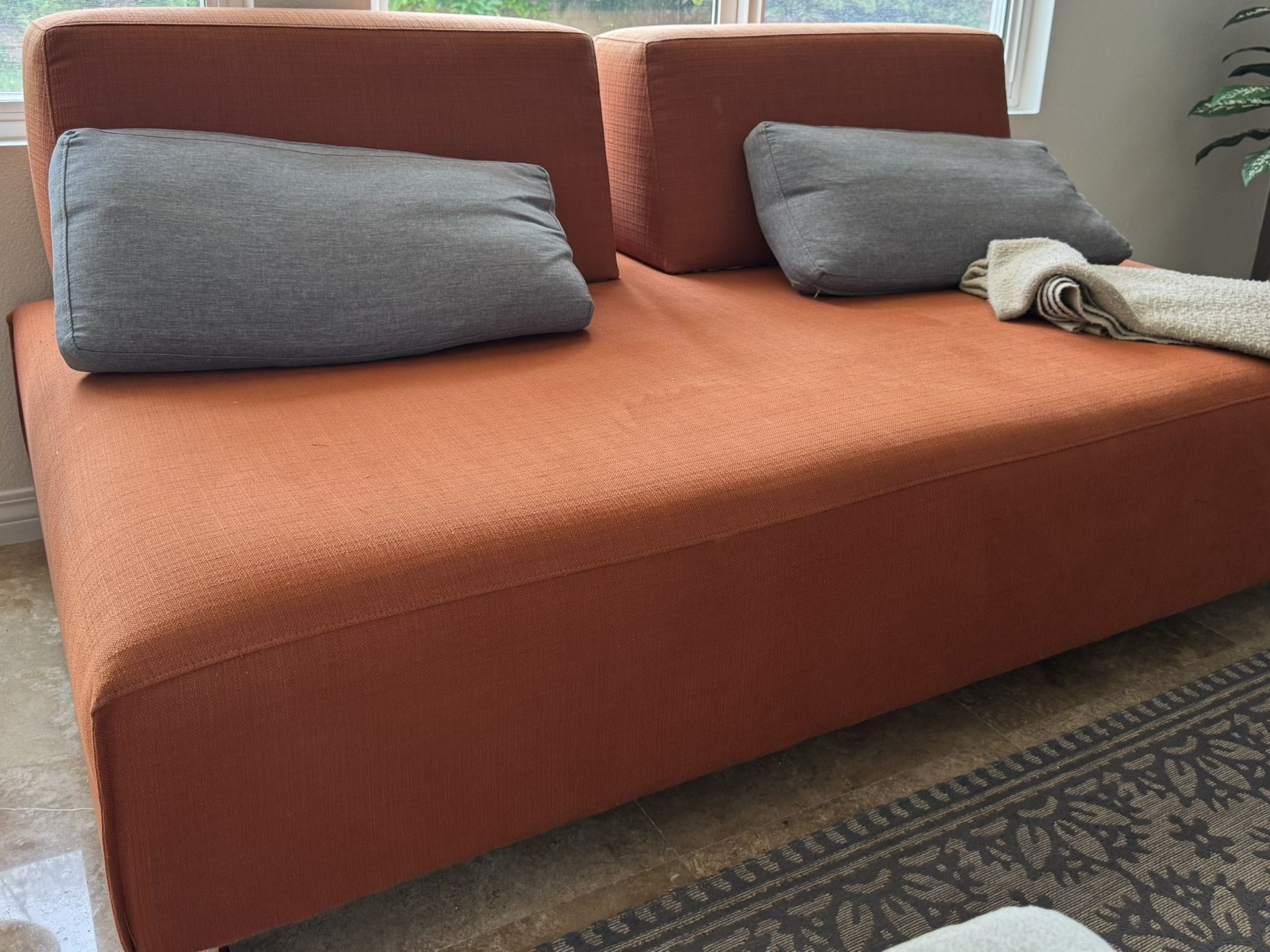 Crash pad / futon For Sale