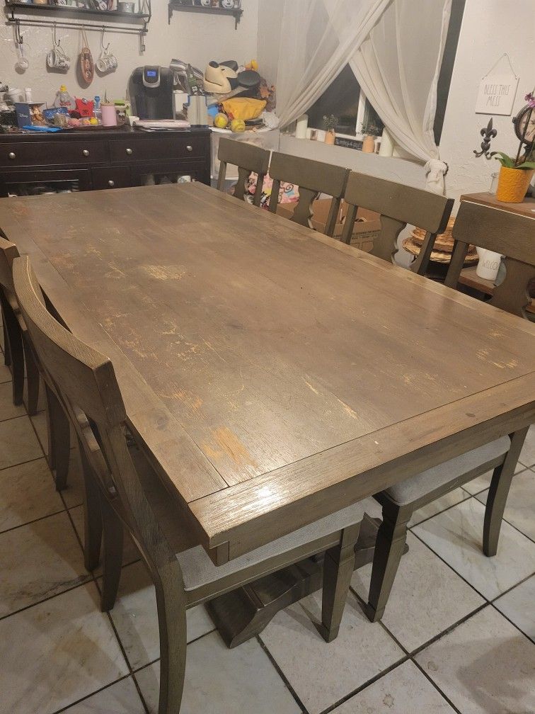 Dinning Room Table And Chairs